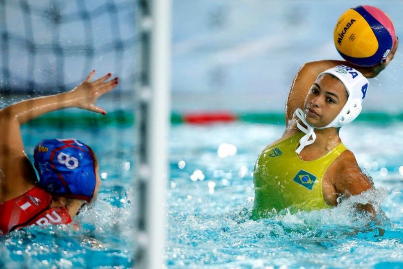 Seleções brasileiras de polo aquático goleiam pelo Sul-Americano