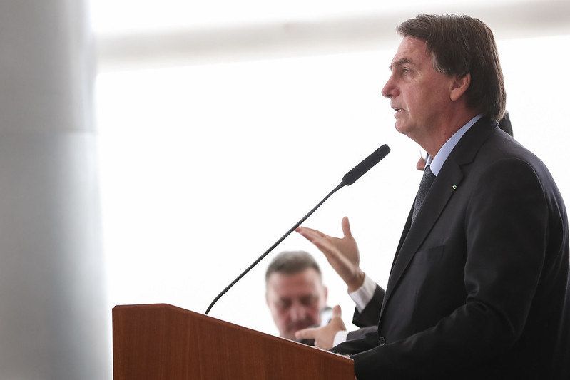 Governo anuncia comitê com os três poderes para combater a pandemia 