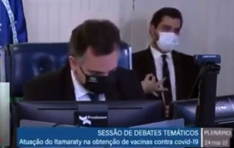 Presidente da CCJ sai em defesa de assessor internacional de Bolsonaro