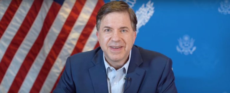 EUA vão ajudar Brasil a ter acesso às vacinas, diz embaixador