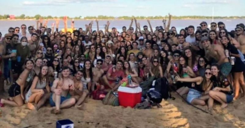 Festa de alunos de Medicina sem máscaras gera crise na Argentina