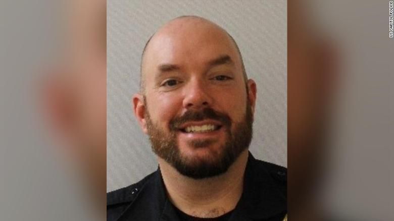 EUA: polícia identifica agente e motorista mortos em ataque