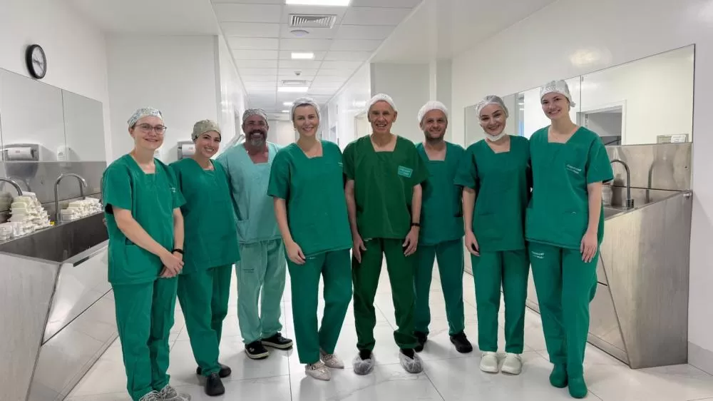 Intercâmbio com médicas dos EUA promove cirurgias inovadoras e reforça parceria internacional no Hospital São Lucas