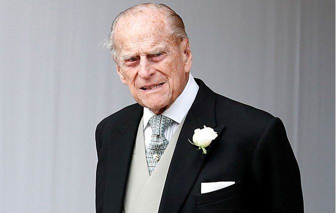Príncipe Philip, marido da rainha Elizabeth II, morre aos 99 anos