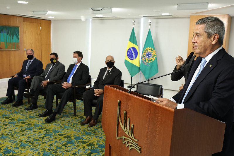 TCU aponta omissões de ministro da Defesa no combate à covid-19 