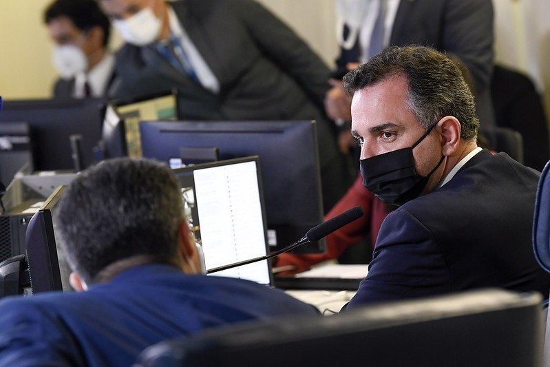 Congresso deve analisar vetos sobre vacinas nesta segunda 